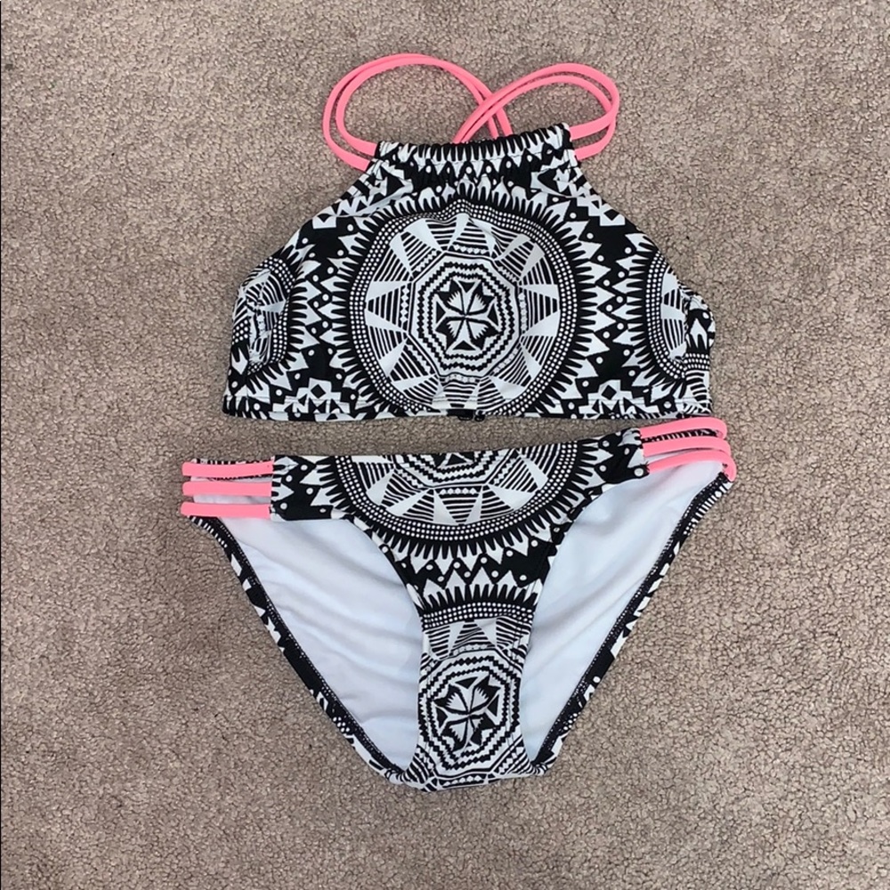 Tribal patterned bikini set